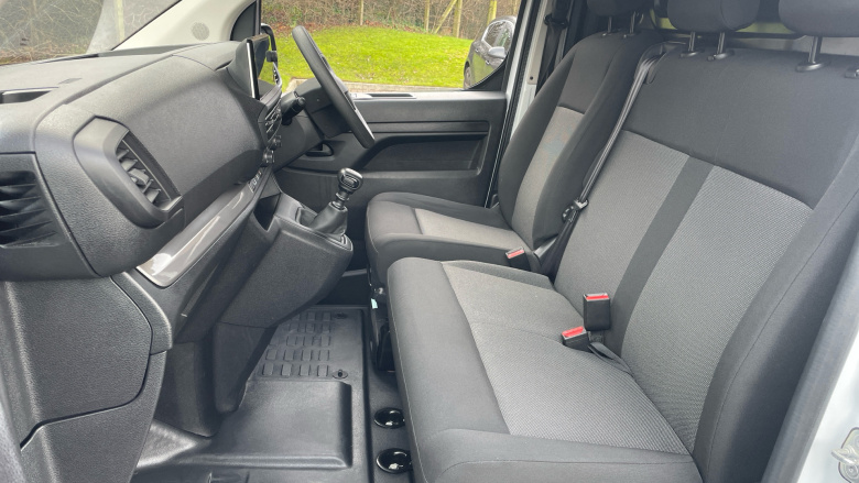 Vauxhall Vivaro L1 Diesel 1.5 Turbo D 120 Prime H1 Van